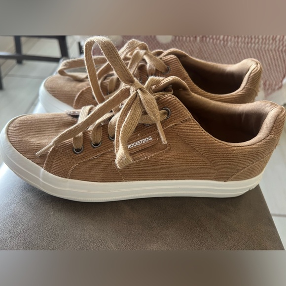 ROCKET DOG CHERRY PLATFORM SNEAKERS - Picture 4 of 9